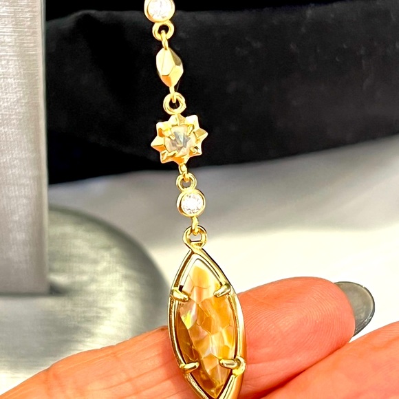 NWOT Kendra Scott Rare & Retired Lane Earrings Brown Pearl & Yellow Gold GORG! - Picture 8 of 10